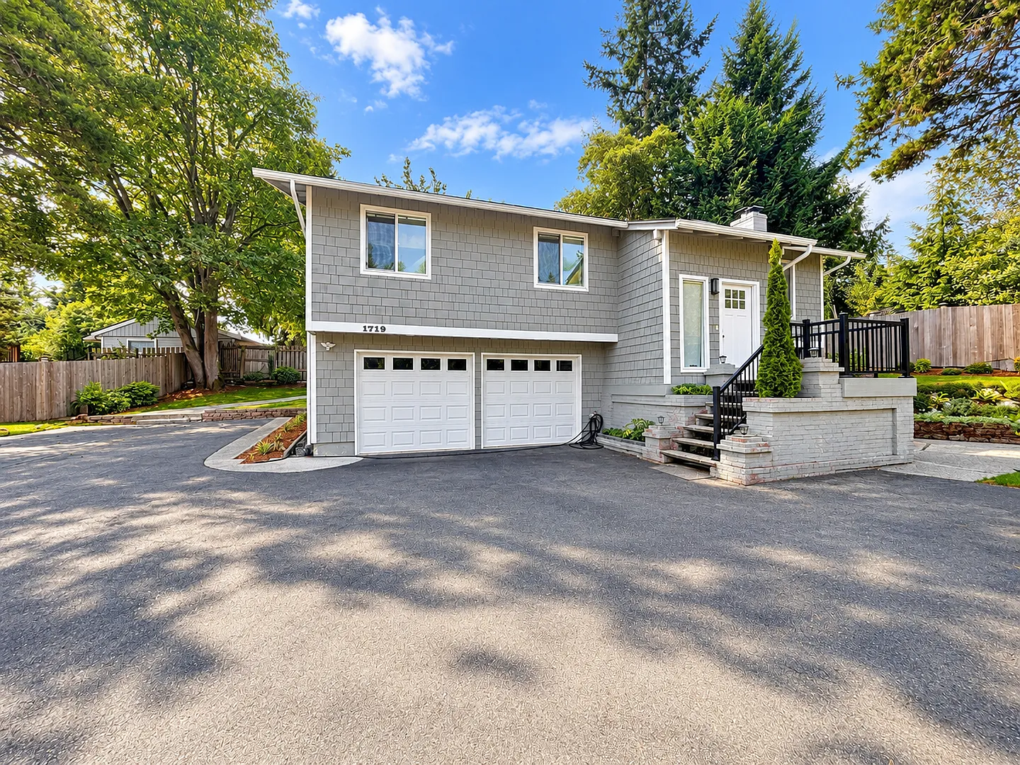 3Bd/2.5Ba Seattle Home — Photo 1