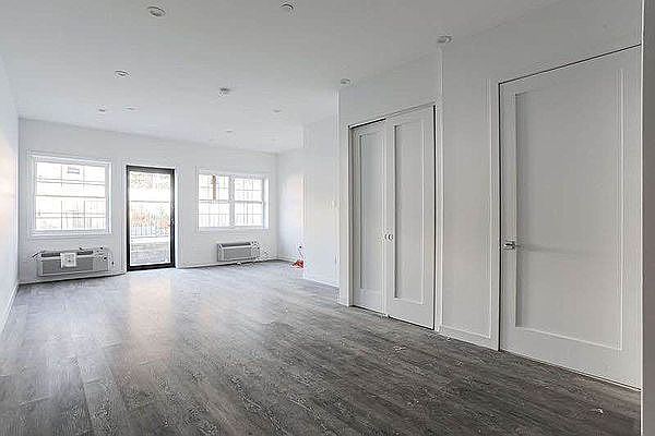 1st image of 1709 Park Pl #1L