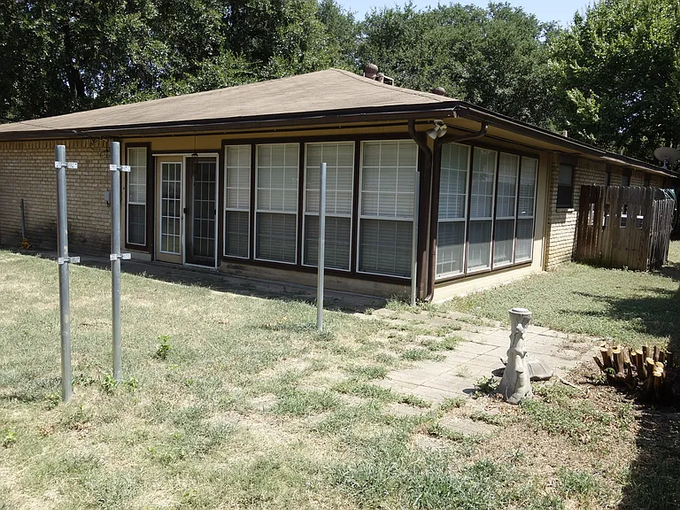 2725 Luzon Rd — Photo 32