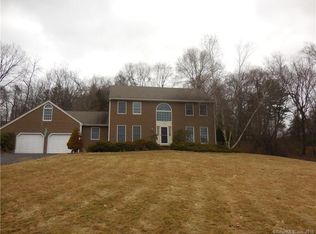 17 Lisa Ct, Portland, CT 06480