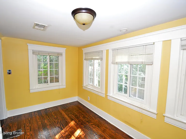 2102 Murray Ave — Photo 17