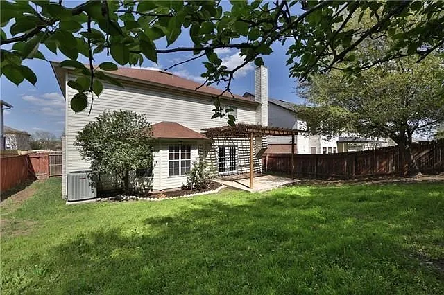 505 Catumet Dr — Photo 17