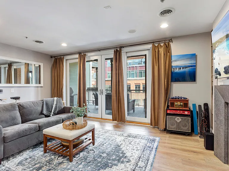 70 Railroad Pl #405 — Photo 13
