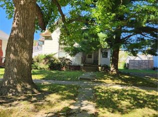 2804 Pine Ave, Mattoon, IL 61938