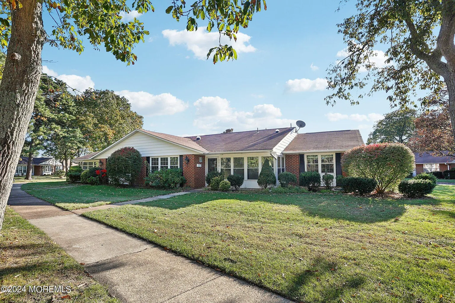 961B Argyll Circle photo 1