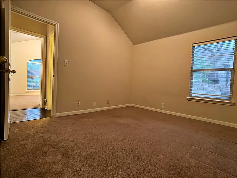 5726 Taylorcrest Dr — Photo 5