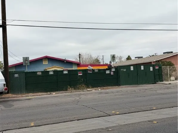 2999 Olive St, Las Vegas, NV 89104