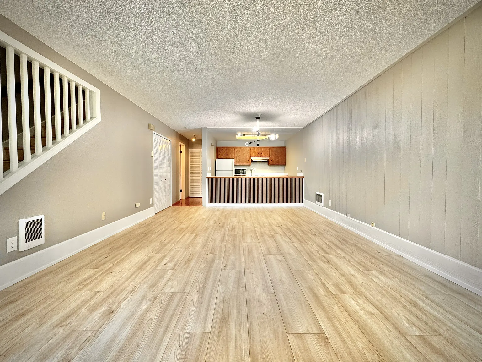 2 bed, 1.5 bath, 1114 sqft, $2,600 — Photo 1