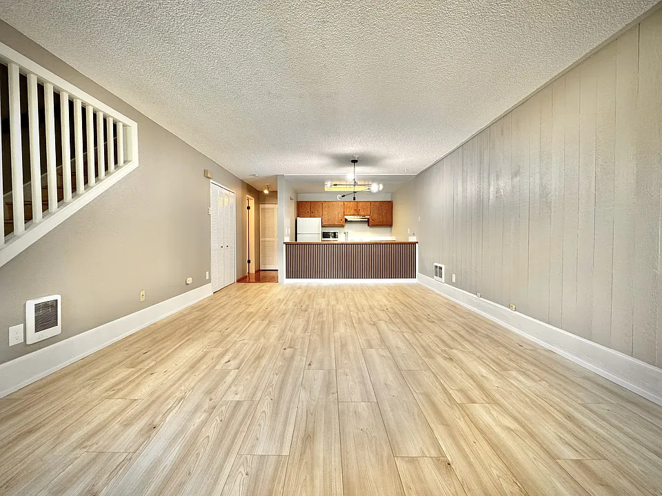6234 138th Ave NE #202