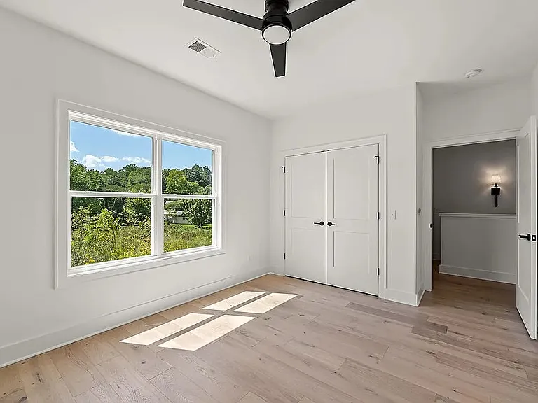 801 Vickery Dr — Photo 8