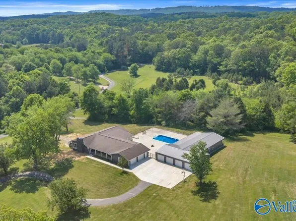 1602 Westwind Dr NW, Fort Payne, AL 35967