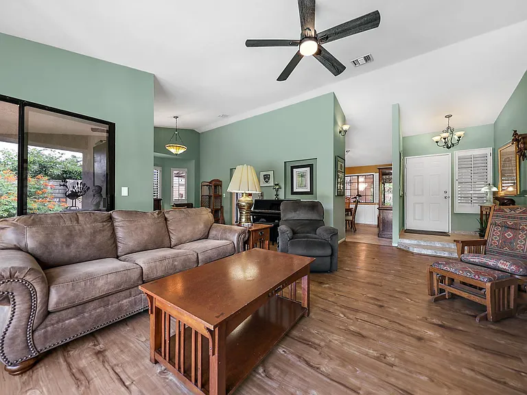 30769 Susan Dr — Photo 11