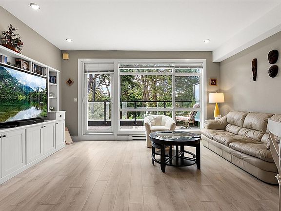 2nd image of 1531 Elford St #402