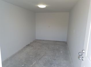 140 Norris Rd APT 4, Bakersfield, CA 93308