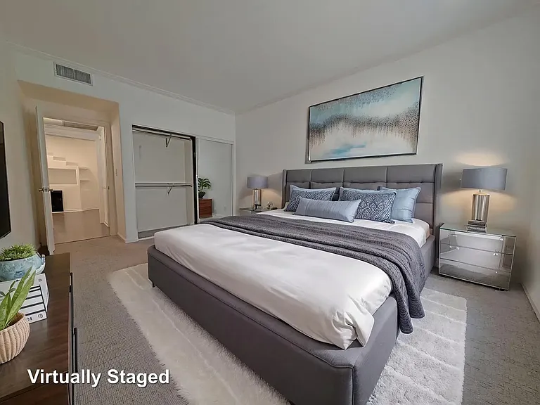 912 N Croft Ave #104 — Photo 6
