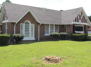 109 W Main St, Newbern, TN 38059