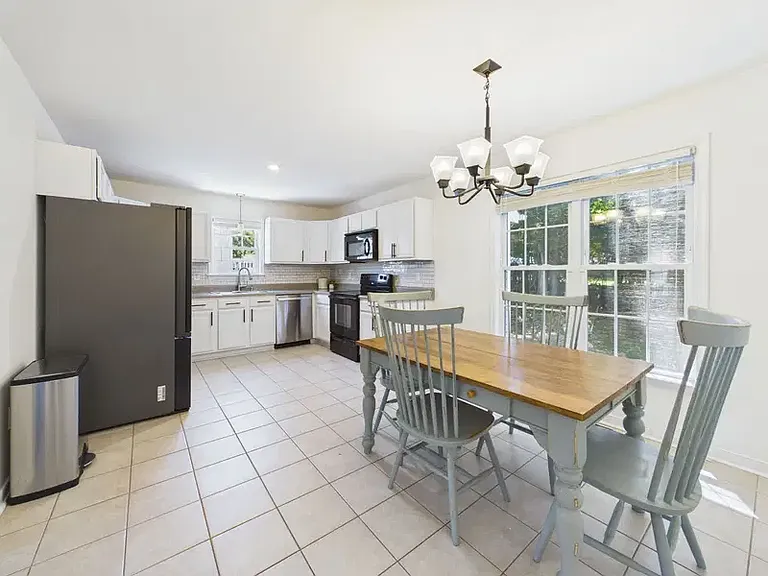6006 Summerhouse Ct — Photo 10