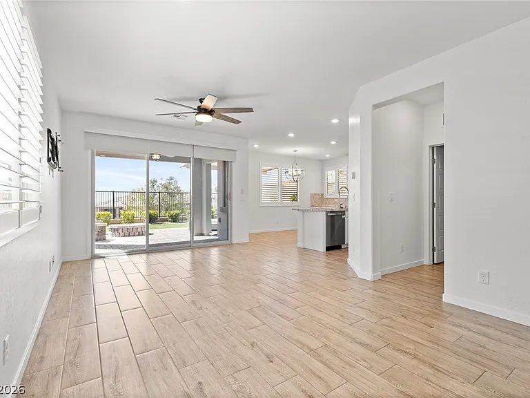 12349 Harbor Isle Ave — Photo 2