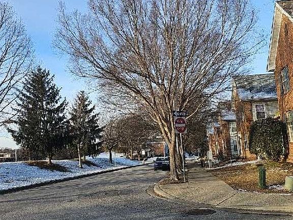 4th image of 810 Murphy Ln