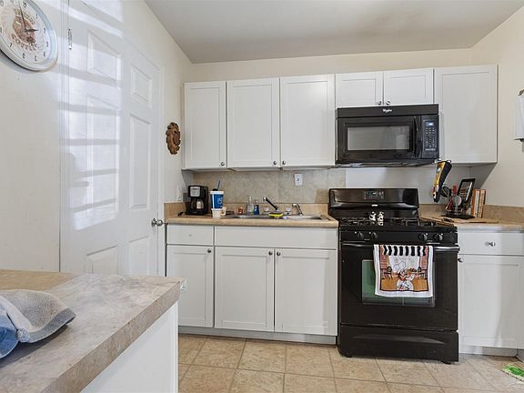 4th image of 116 Rue Max Ave