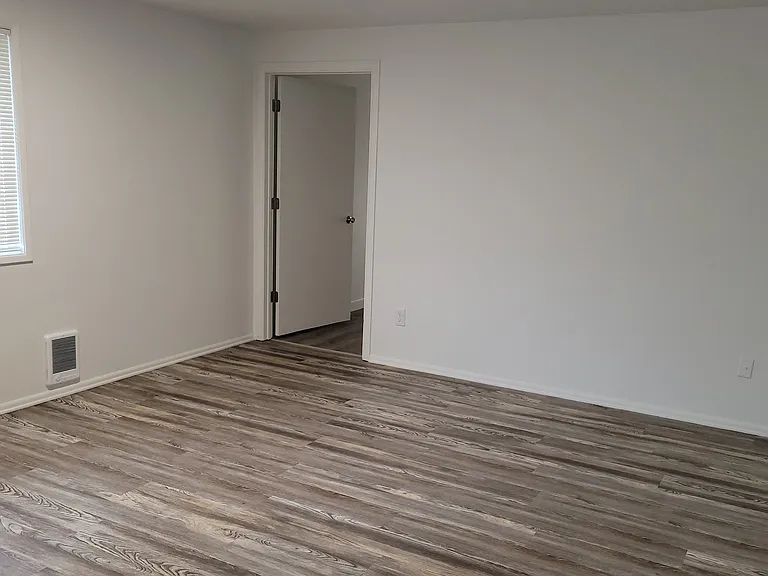 21800 SE Alder Dr — Photo 5