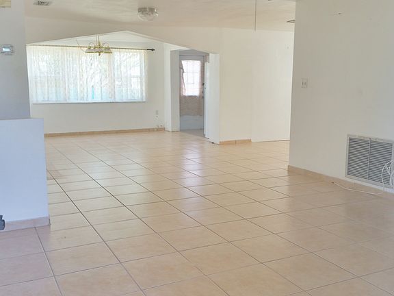 3rd image of 1440 Viking Dr