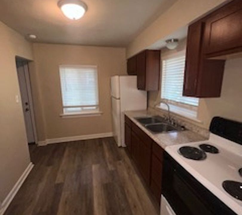 1st image of 1500 S Harlan Ave #0