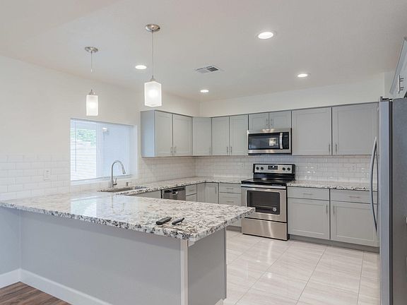 4th image of 5622 W Ironwood Dr