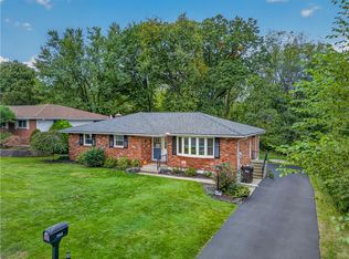3943 Kenrick Dr, Bethlehem, PA 18020