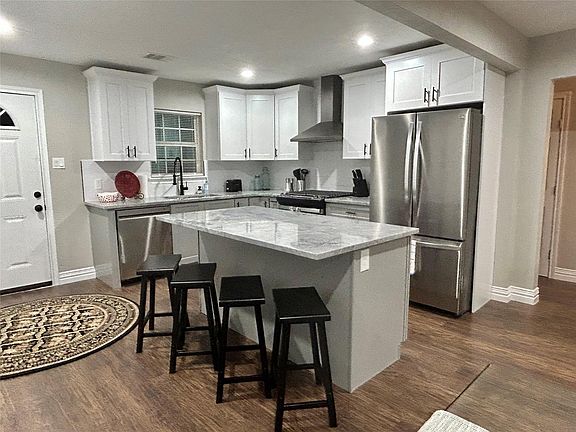 2nd image of 4010 Chapman St