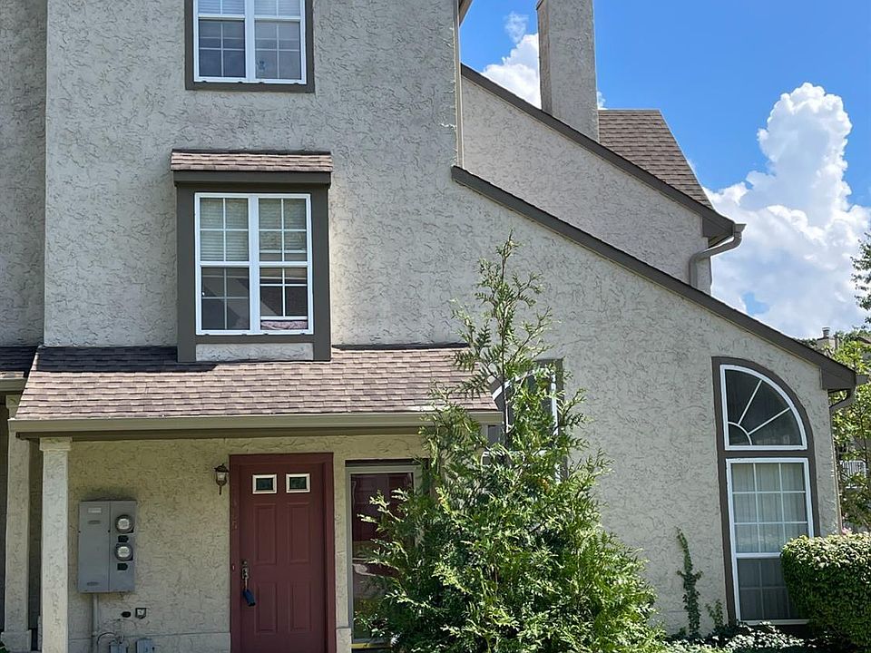 2nd image of 2305 Commons Dr Suite 5