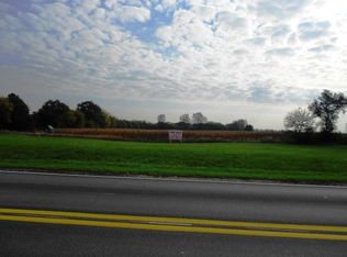 12N615 Coombs Rd, Elgin, IL 60124