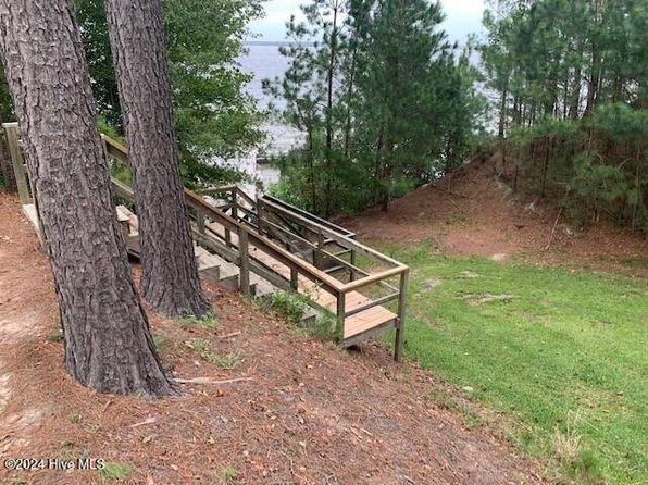 106 Summer Pl Lane, Merry Hill, NC 27957