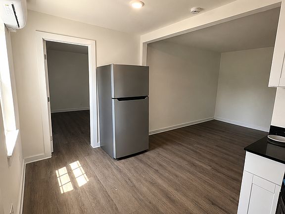 2nd image of 3820 N Central Ave Unit 3