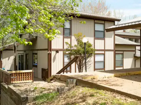 1 White Oak Dr #1, Eureka Springs, AR 72631