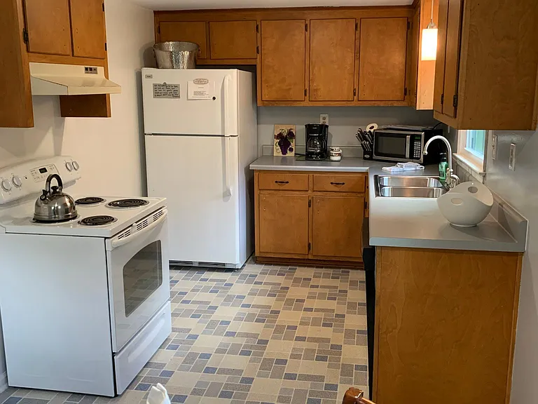 1650 S Milledge Ave #3 — Photo 4