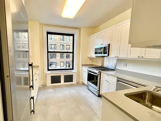 Rented by Brown Harris Stevens | media 3