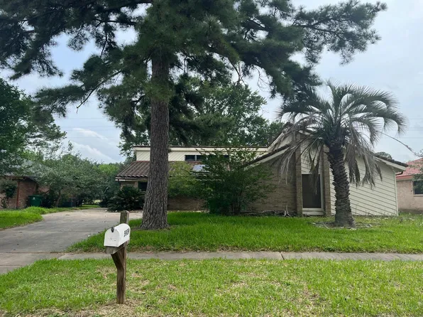 5939 Donwhite Ln, Houston, TX 77088