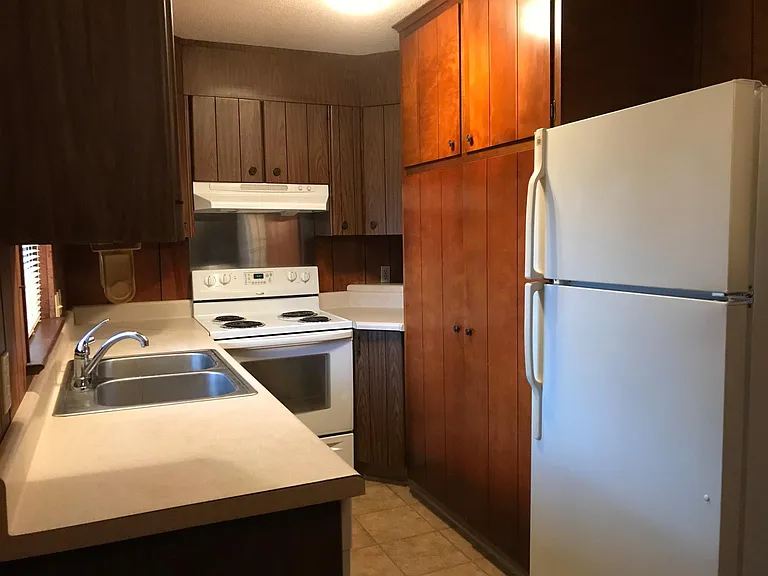 18 Tunnel Blvd — Photo 14