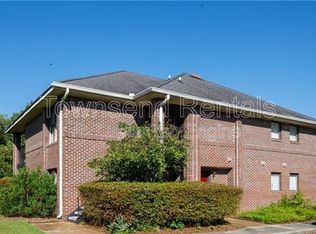 1005 Ancestry Dr, Fayetteville, NC 28304