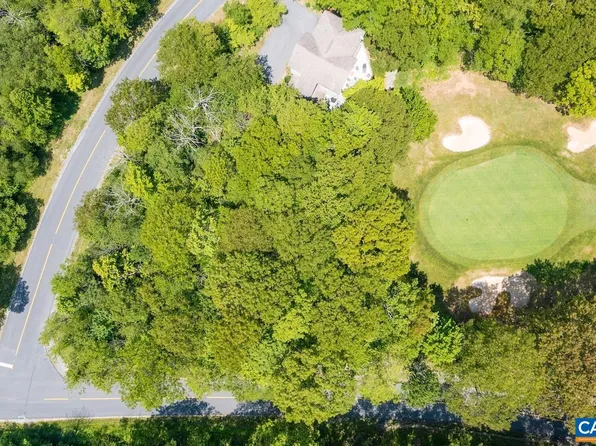 1761 Blue Ridge Dr, Roseland, VA 22967