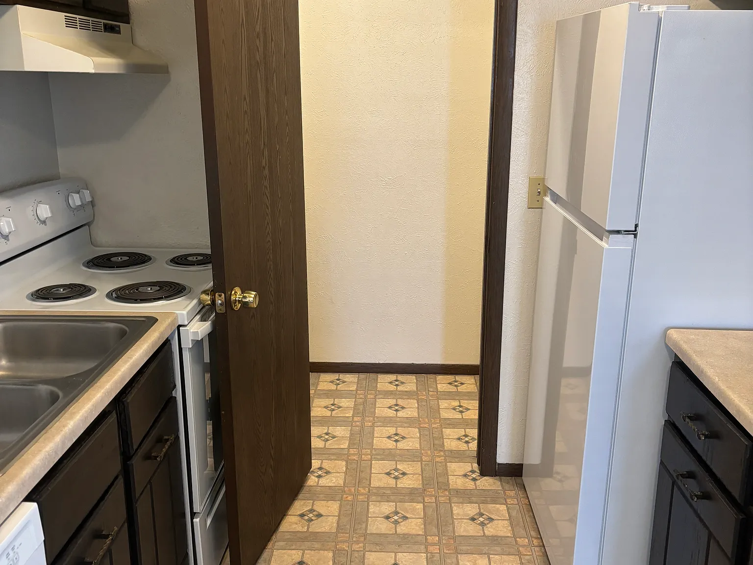 2 bed, $695 — Photo 2