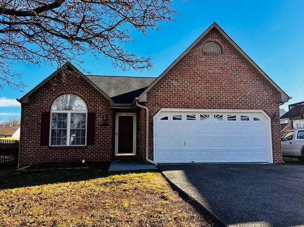 6009 Stone House Ln, Roanoke, VA 24019