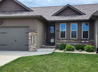 100 Field Crossing Dr UNIT A, Highland, IL 62249