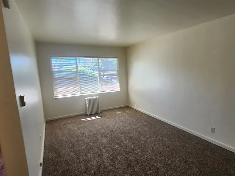 337 S Townsend Ave #D — Photo 8