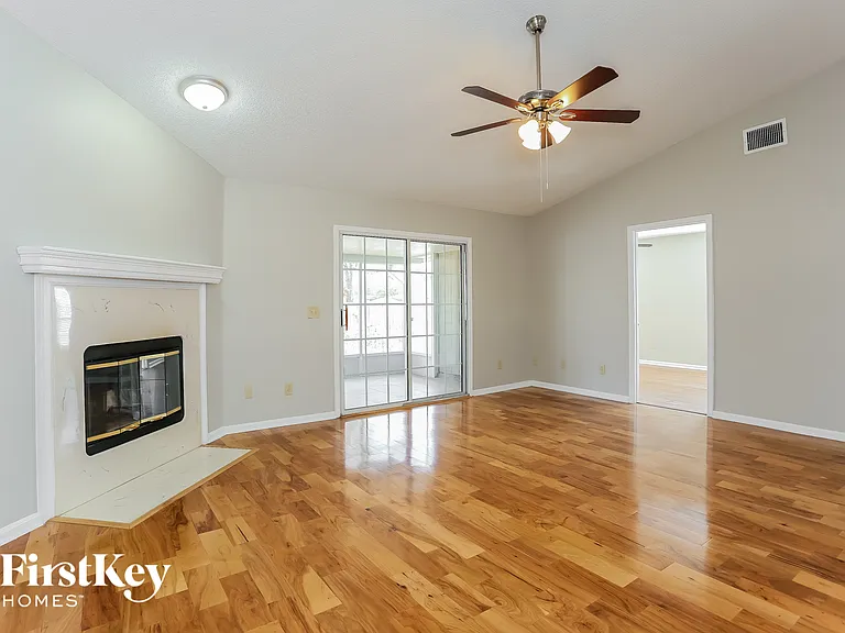 8047 Queensferry Ln — Photo 4