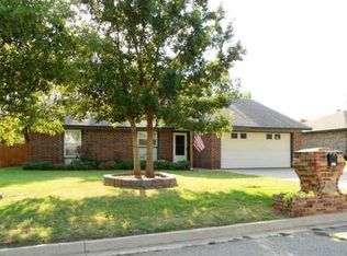 2607 S Miles Ave, El Reno, OK 73036