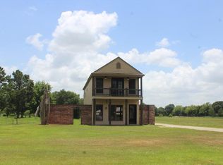 1117 N Dugas Rd, Lafayette, LA 70507