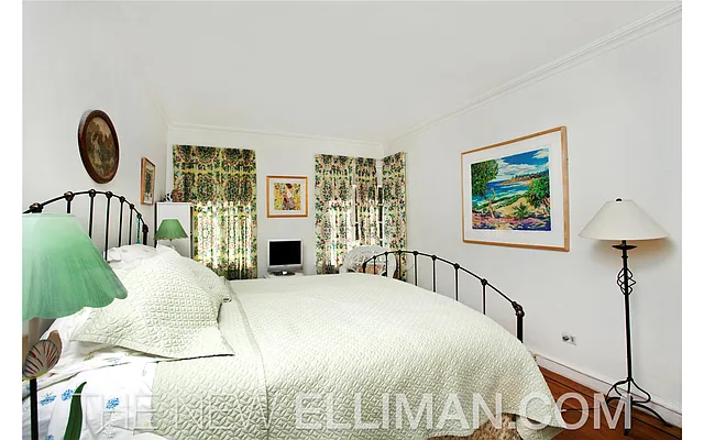 Sold by Douglas Elliman | media 6