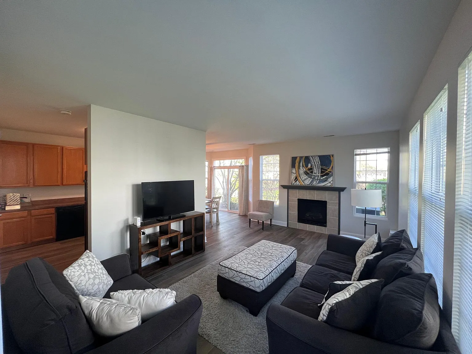 2 Christie Ct — Photo 4